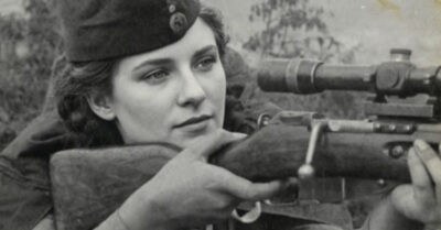 1944 год. Я — снайпер, и моя винтовка не знала промаха, но именно в сорок четвертом я совершила самую страшную свою ошибку. Теперь мне предстоит выжить там, где не поможет меткий выстрел: в лагере для «изменников Родины», с грудным ребенком на руках и клеймом «жены предателя», которое страшнее любой фронтовой пули