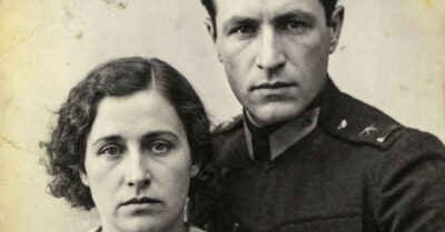 Он не вернулся с войны. Не погиб — просто исчез, чтобы не быть для неё обузой. Она вышла замуж, родила, состарилась, но каждую весну её сердце замирало при звуке знакомых шагов. А потом он пришёл — седой, хромой, чтобы попросить прощения за единственную ошибку молодости