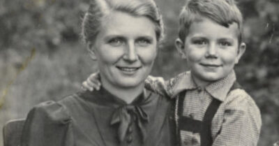 ОНА ИСЧЕЗЛА ИЗ РОДДОМА ЧЕРЕЗ 3 ДНЯ ПОСЛЕ РОДОВ. Врачи разводили руками: анализы идеальны, но организм молодой женщины медленно угасал. Отчаявшись, муж повез её в лес к знахарке, про которую ходили жуткие слухи. Боль отступила, но старая ведунья поставила условие: «Когда придет срок, я попрошу расплату». И вот, спустя 5 лет, на опушке леса появилась женщина с мальчиком. Муж узнал её сразу… Но взгляд ребёнка заставил его сердце остановиться. История о том, что иногда исцеление страшнее самой болезни