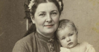 Я украла у мужа ребенка. Звучит дико? Но этот ребенок — не от него. Я сбежала от тирана к человеку, который стал настоящим отцом моей дочери. Мы были счастливы четыре года, пока на пороге не появился умирающий ОН и не попросил прощения. Я думала, что самое страшное позади, но его последний поступок перевернул всё. История о том, как подлинная любовь проступает сквозь грязь, как в старой фреске. Читать до мурашек