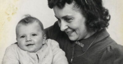 Они хотели купить моего сына, но не знали, с кем связались. Тихая продавщица Алиса терпела измены и холодный расчёт мужа, пока не подслушала разговор свёкра: ей уготовлена роль прислуги, а её будущий ребёнок — просто марионетка для бизнеса. В тот момент, когда она решила уйти, небо послало ей страшное испытание