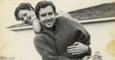  Они встретились в деревне под звуки патефона. Он был застенчивым очкариком, а она — девушкой, от которой пахло хлебом и свободой. Один щелбан от местного хулигана решил судьбу троих людей на десятилетия вперед. Он выбрал другую, когда она уже поседела от усталости. Но судьба — та еще шутница. Она приготовила им финал, от которого мурашки бегут по коже. И вишенкой на торте будет… рябина