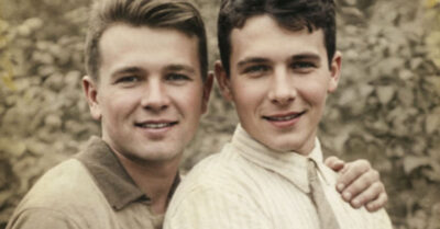 Стыд жег щёки сильнее мороза. Егор Косарев привык всё в жизни мерить аршином: у этой — харизма и карьера, у той — красота и нищета, у третьей — машина и дом. Он променял синие очи на вишнёвую «Волгу», а чистую любовь — на тугой кошелёк. И прогадал. Когда тестя увезли в наручниках, он оказался один, с рюкзаком за спиной и грязной совестью. Прошло время, и судьба дала ему второй шанс. Но успеет ли он добежать по снегу до той единственной, чью русу косу разглядел слишком поздно