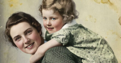 Я думала, что этот кошмар закончился в тот момент, когда он сказал: «Ребёнок не от меня». Но самое страшное предательство ждало меня впереди — когда я узнала, на ком именно он женился. Судьба свела нас снова, когда мой сын уже научился рисовать танки и смеяться в голос. Илья стоял в дверях и смотрел на нас с Димкой. В его глазах не было счастья — только пустота и сожаление. Я не знаю, что больнее: пережить это или увидеть спустя годы, что твой палач сам стал жертвой собственного выбора