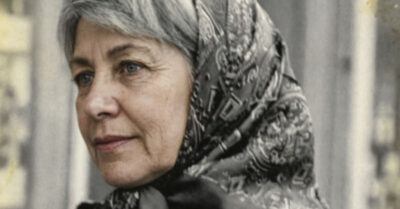 Украла у старой нищенки последние деньги, а взамен заводской пресс скормил мне три пальца левой руки: это была не плата за золото, а пошлина за человечность, которую я не захотела платить вовремя