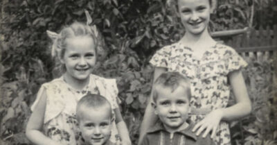 Мы украли двух детей у пьяных родителей прямо из ада, пока соседи трусливо шептались за спиной. Моя свекровь хотела выгнать нас вон, но я захлопнул дверь перед её лицемерием и заявил