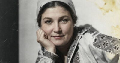 Она ненавидела 8 марта так сильно, что готова была уничтожить любой праздник. Особенно чужой. Лена украла чужого жениха, разбила дружбу и думала, что выиграла джек-пот. Но спустя 20 лет судьба вынесла вердикт: есть счастье, которое не купить за деньги, и есть одиночество, которое не залить вином. Это история о том, как месть сжирает своего автора. Очень горькая и очень правдивая