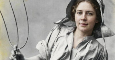 Ты дуреха! Будешь здесь свиньям хвосты крутить», — кричал он ей вслед. А она просто хотела быть счастливой. Сможет ли женщина простить предательство и начать жизнь заново, когда кажется, что весь мир рухнул? Этот рассказ разбередит душу до слез