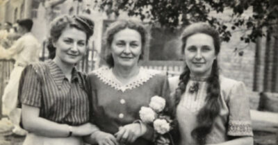 Я вернулась в родное болото, чтобы разорвать ту идеальную семейку, которую папаша построил на костях маминой молодости, но первая же вульгарная баба