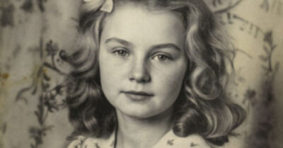 «Босые ноги на чемодане, взгляд в одну точку…» В доме, где пахнет прелыми яблоками, разыгрывается тихая трагедия. Девочка отказывается есть и пить, потому что боится пропустить звук мотора. Она ждет отца. Но тот, кого называют ее «настоящим папой», даже не знает, что она сидит на чемодане у чужих людей. Сможет ли любовь пробиться сквозь стену лжи