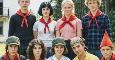 1977 год. В пионерском лагере мальчишки жаловались на чудную бабку, а после неожиданно пропали, что же произошло. Реальная история