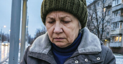 Я приехала в Москву со своей бедой, чтобы лечь в онкоцентр и, возможно, уже не вернуться обратно в Беларусь. Но один грязный, мокрый кошелек, поднятый на московской слякоти, выписал мне такой рецепт на жизнь, который не выпишет ни один профессор в белом халате