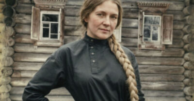 Пока моя дочь ныла, что ей не досталась богатая иномарка, я рассказала ей историю о нашем родственнике, которого при рождении назвали «не жильцом», но который всю жизнь выигрывал в лотерею судьбы там, где другие даже не покупали билеты